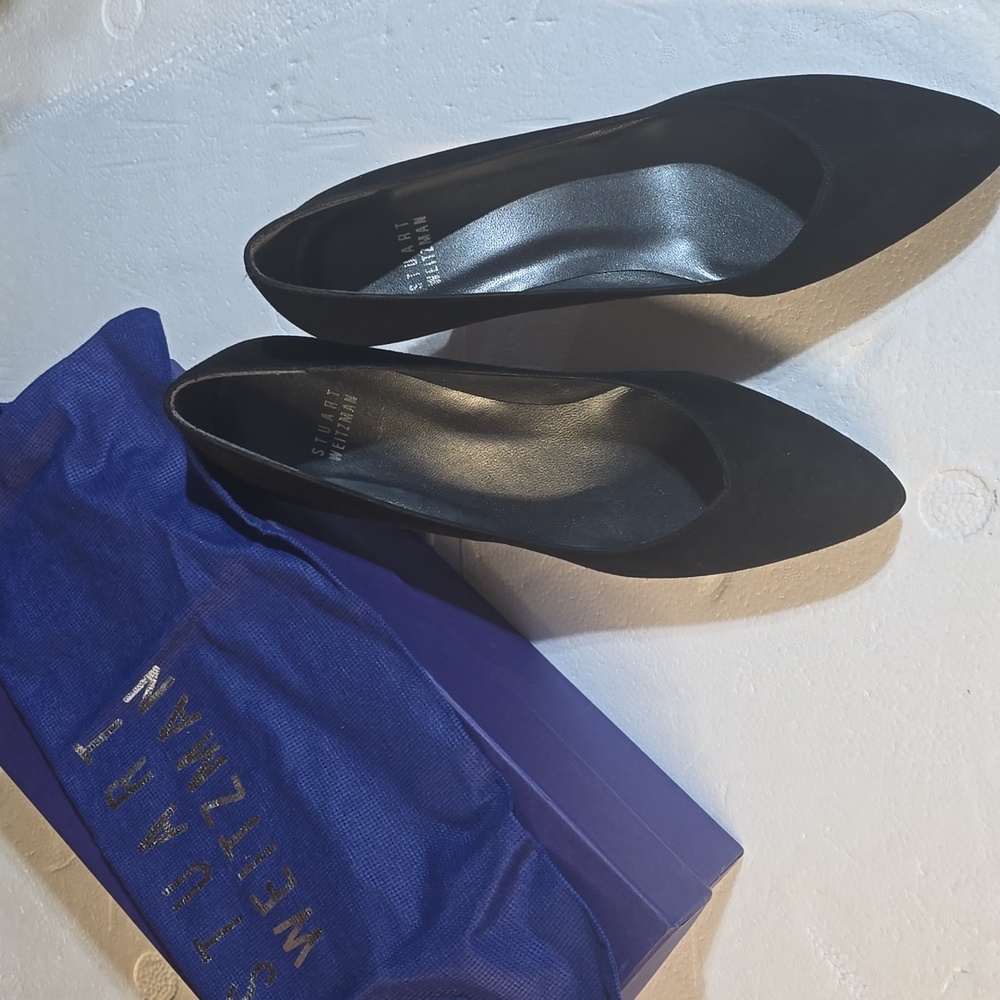 Stuart Weirzman - Black Classic Pumps